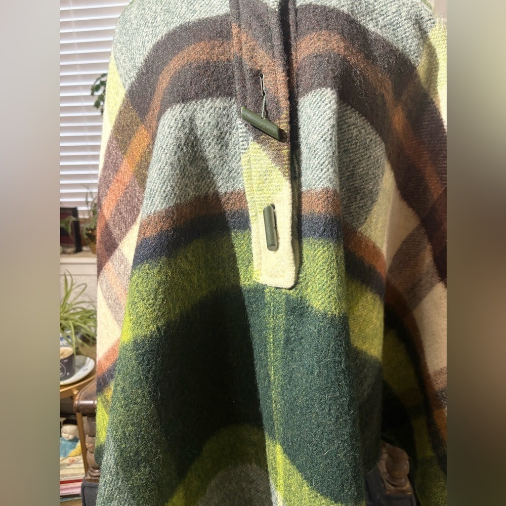 Vintage Wool Plaid Hooded Poncho Cape size O/S FIRm - Picture 2 of 16